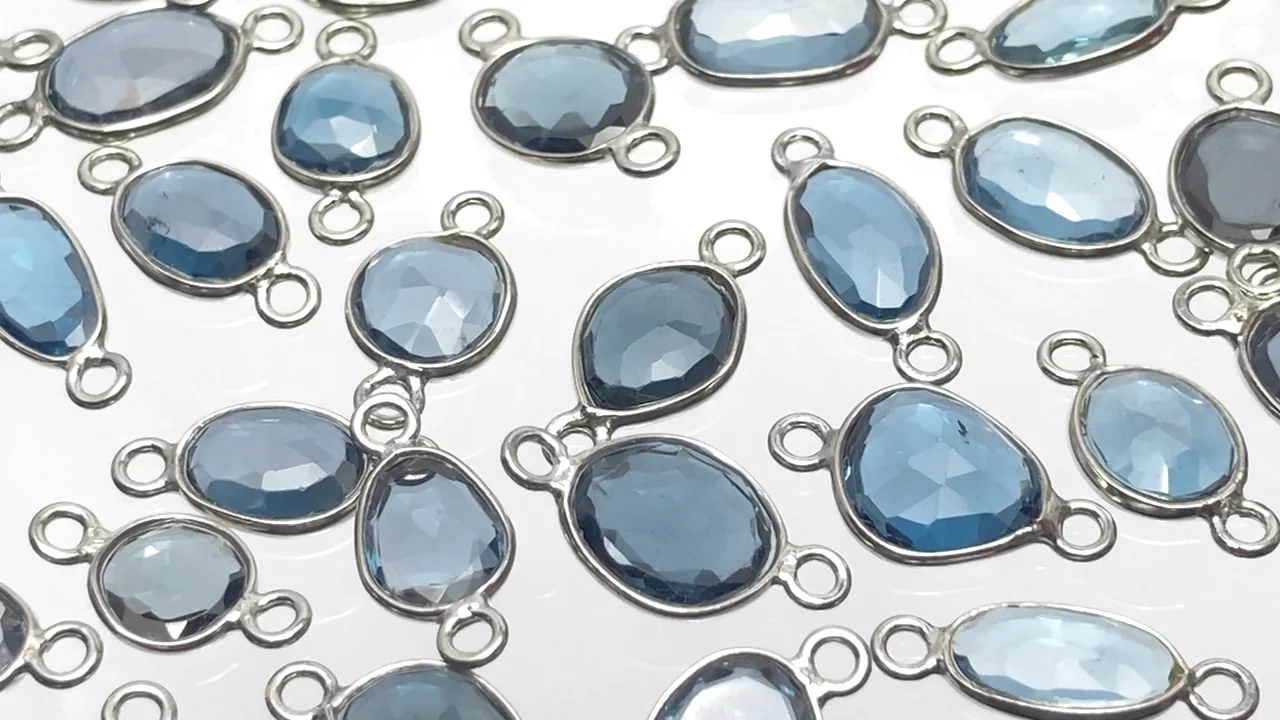 ロンドンブルートパーズ 枠留めローズカット 【フリーフォーム】【両