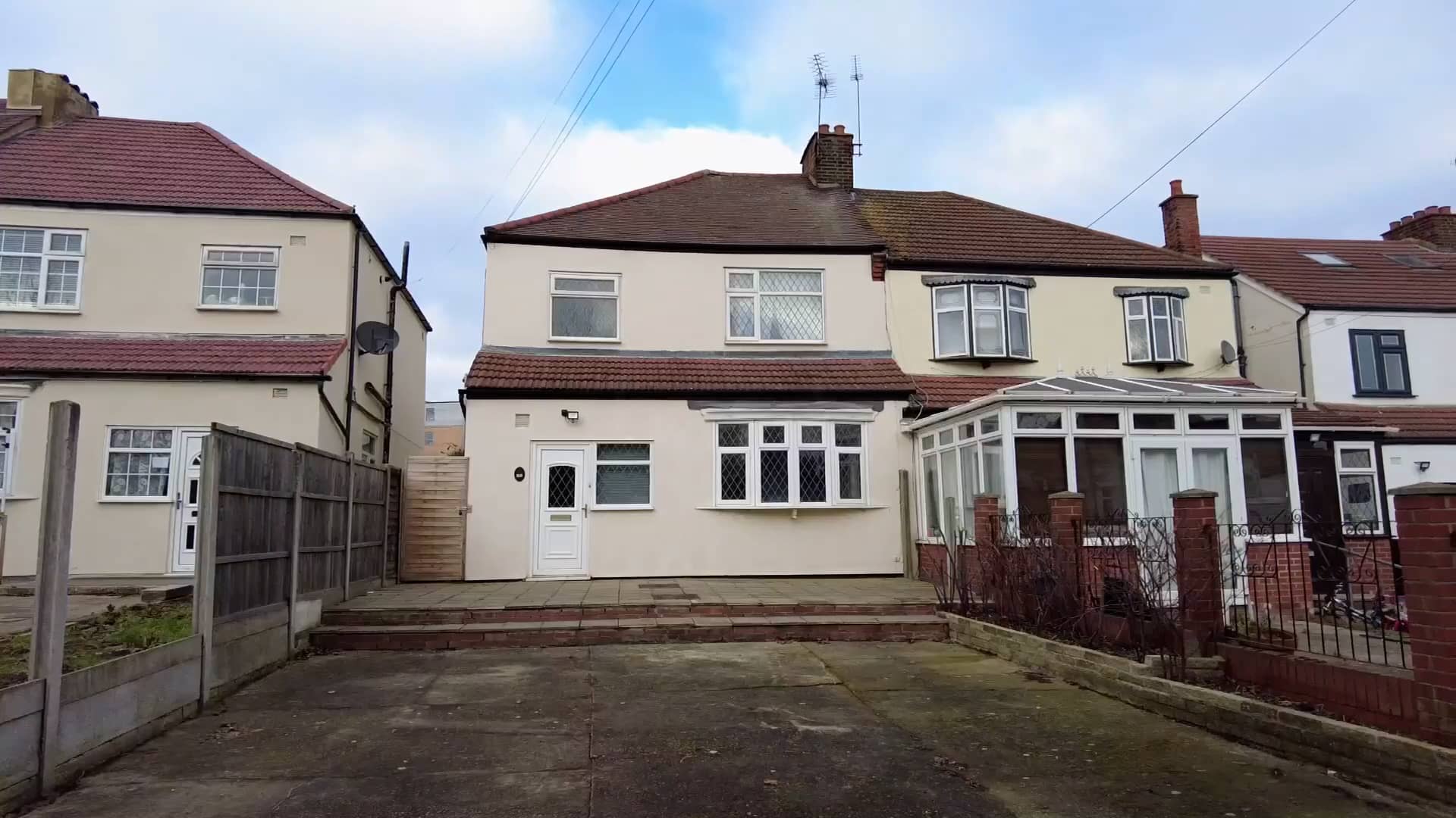 Virtual Viewing of Elmhurst Drive, South Woodford, London, E18, 3