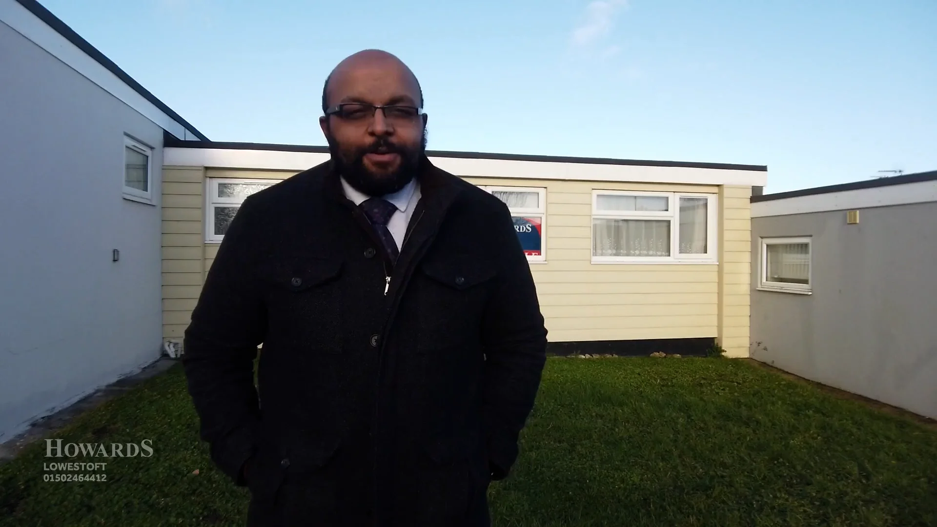 Quick Sneak Peek of Green Lane, Lowestoft, 3 bedroom Chalet For Sale