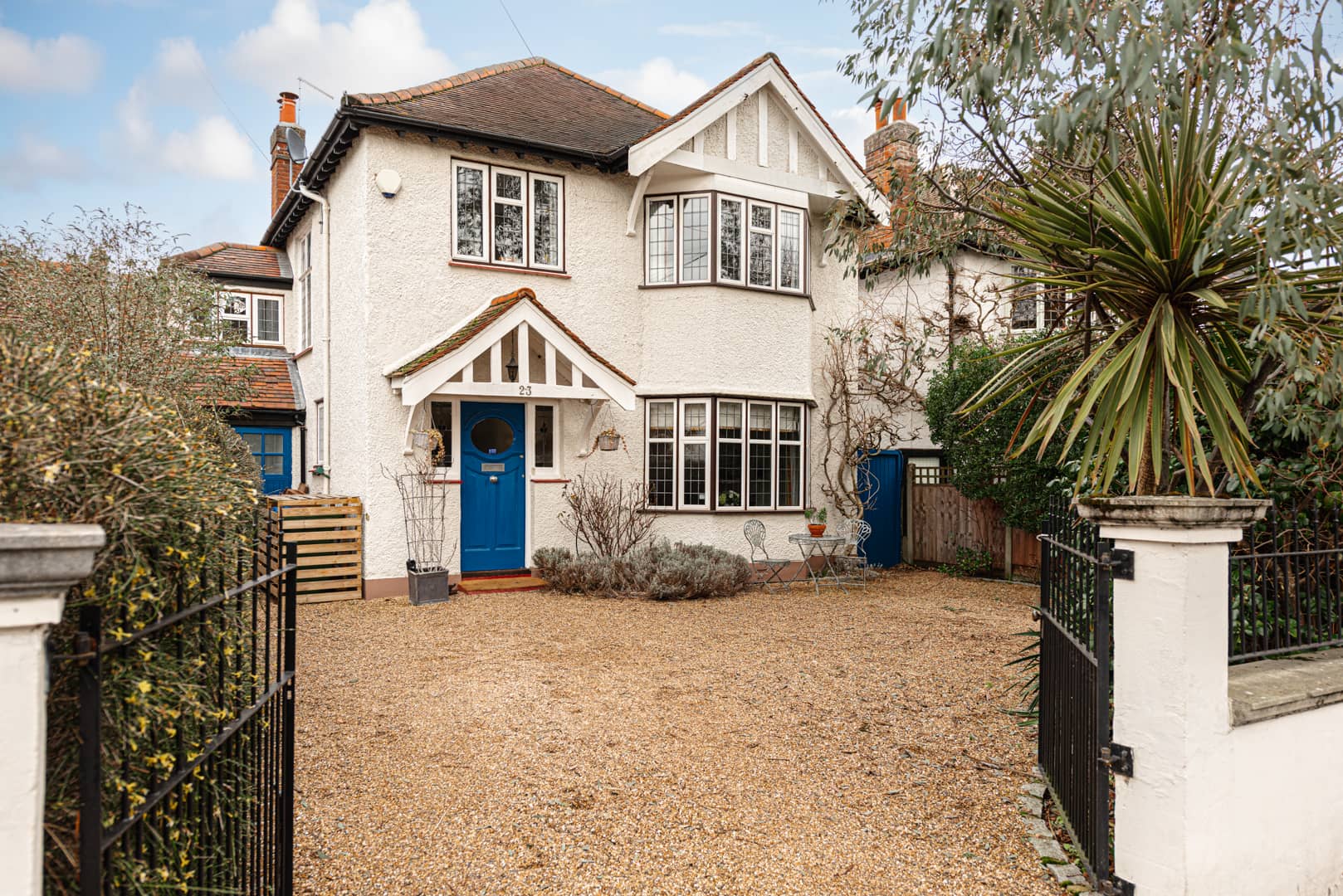 Arnison Road, East Molesey Newton Huxley on Vimeo