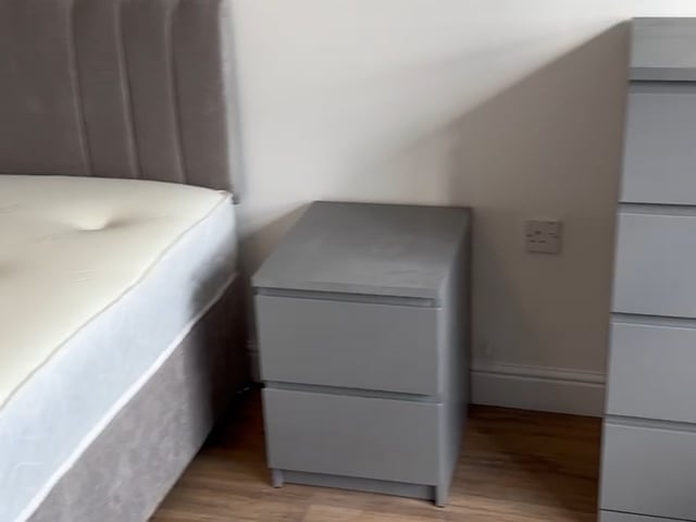 1 Large Double Room with En-Suite, Fully Furnished Main Photo