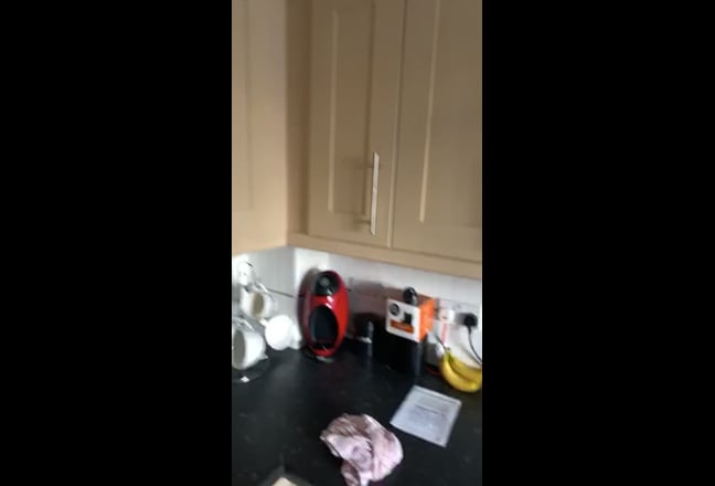 Beautiful and Spacious Double room en-suite Main Photo