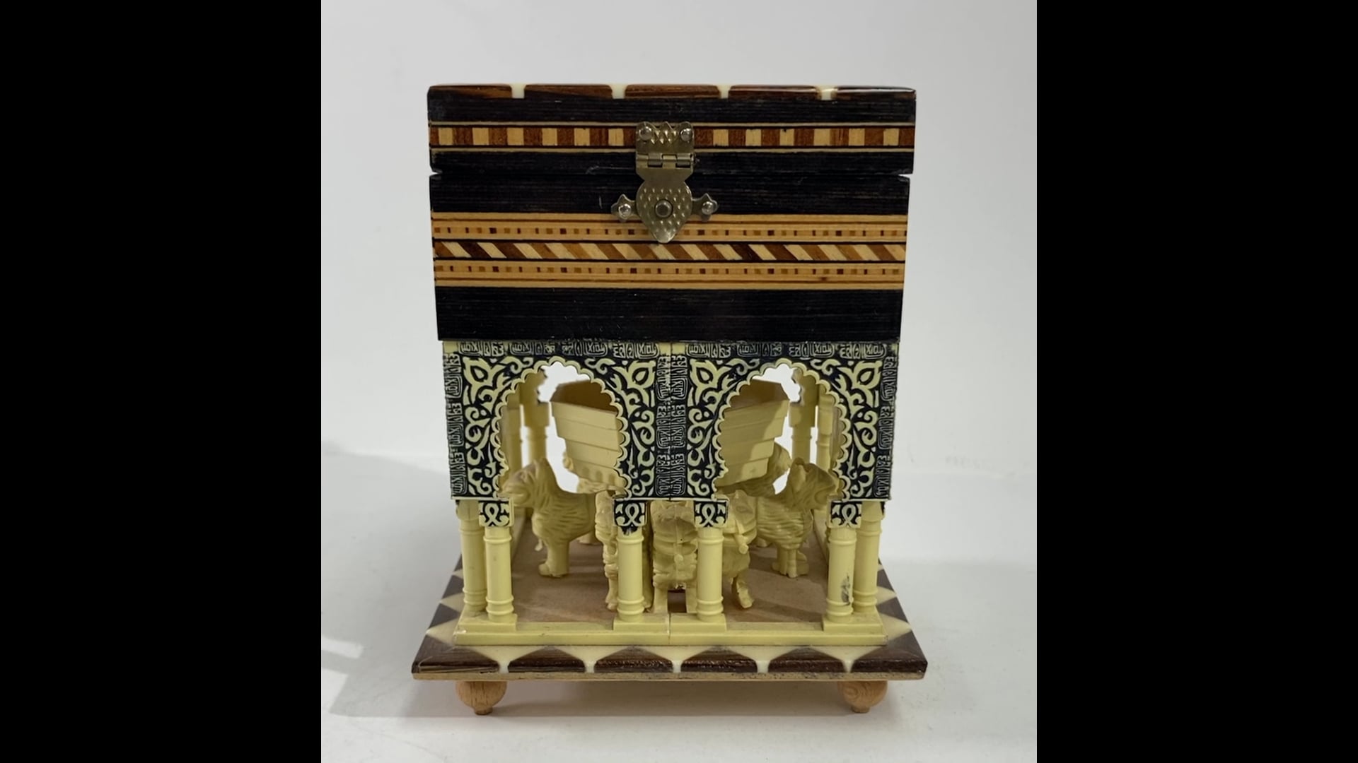 RECUERDO DE GRANADA HECHO A MANO WOOD INLIAD TRAY MIGUEL LAGUNA SPAIN 9.75 In · : Shop, Sell, Connect