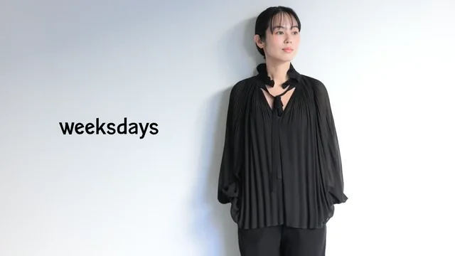 L'UNEのプリーツブラウス - weeksdays
