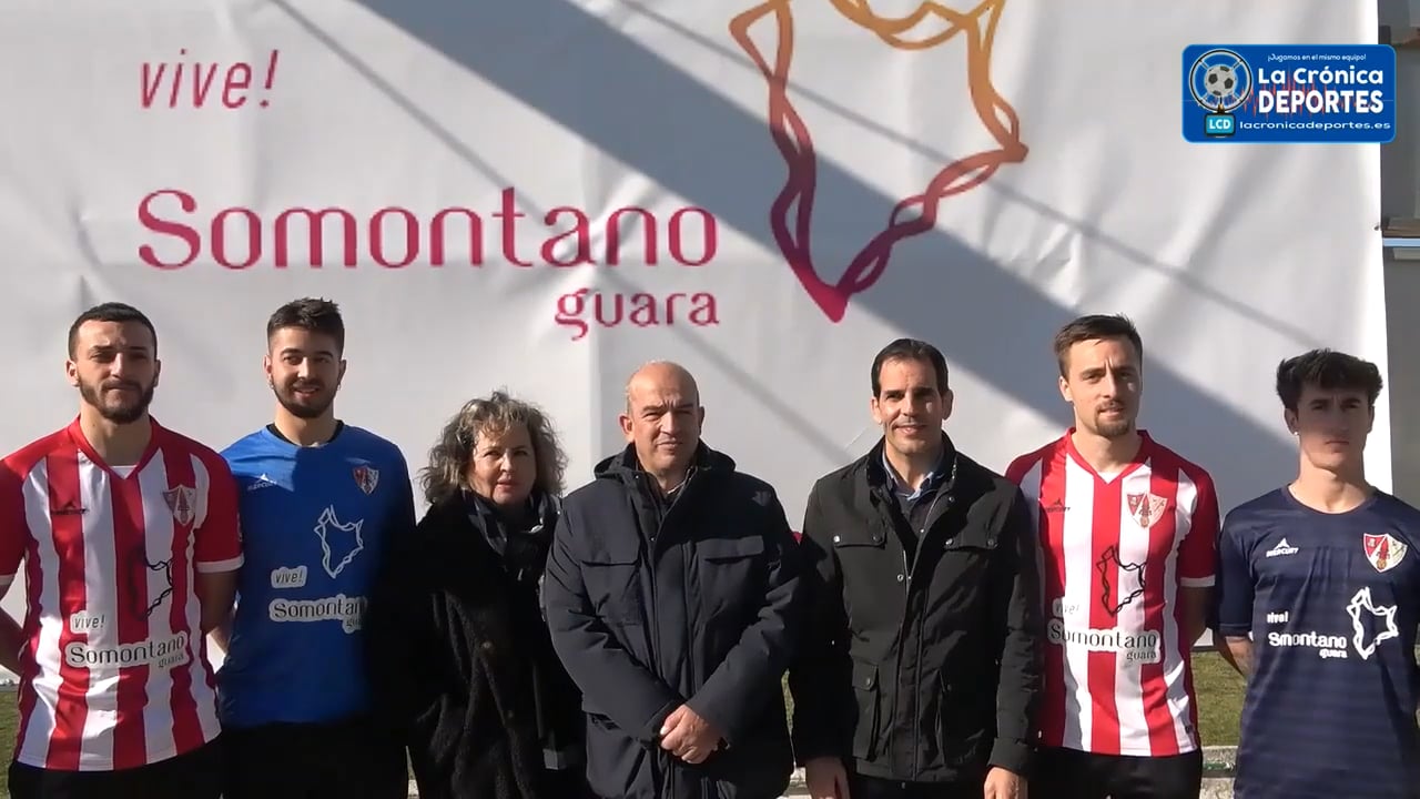 LA ESTRUCTURA DE LA UD BARBASTRO, PRESENTA OFICIALMENTE EL PATROCINIO DE GUARA SOMONTANO. Rafa Torres (Presidente Barbastro)  Daniel Gracia (Presidente Comarca Somontano) y Maria Moreras (Vicepresidenta y Responsable de Turismo Comarca Somontano) 