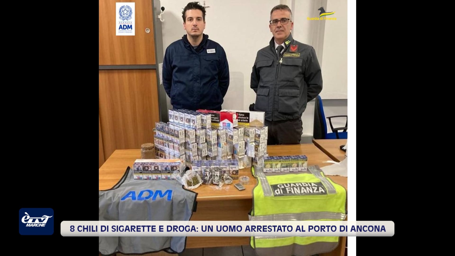 8 kg di sigarette e droga: un uomo arrestato al Porto di Ancona - VIDEO