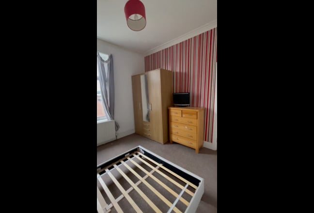 Large Double room available  Main Photo