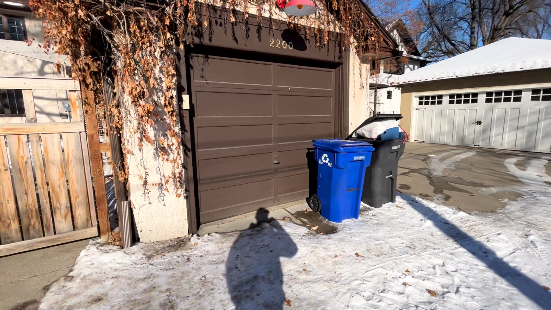 2200 Princeton garage tour on Vimeo