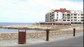 Retiren una terrassa del Port d'en Perris