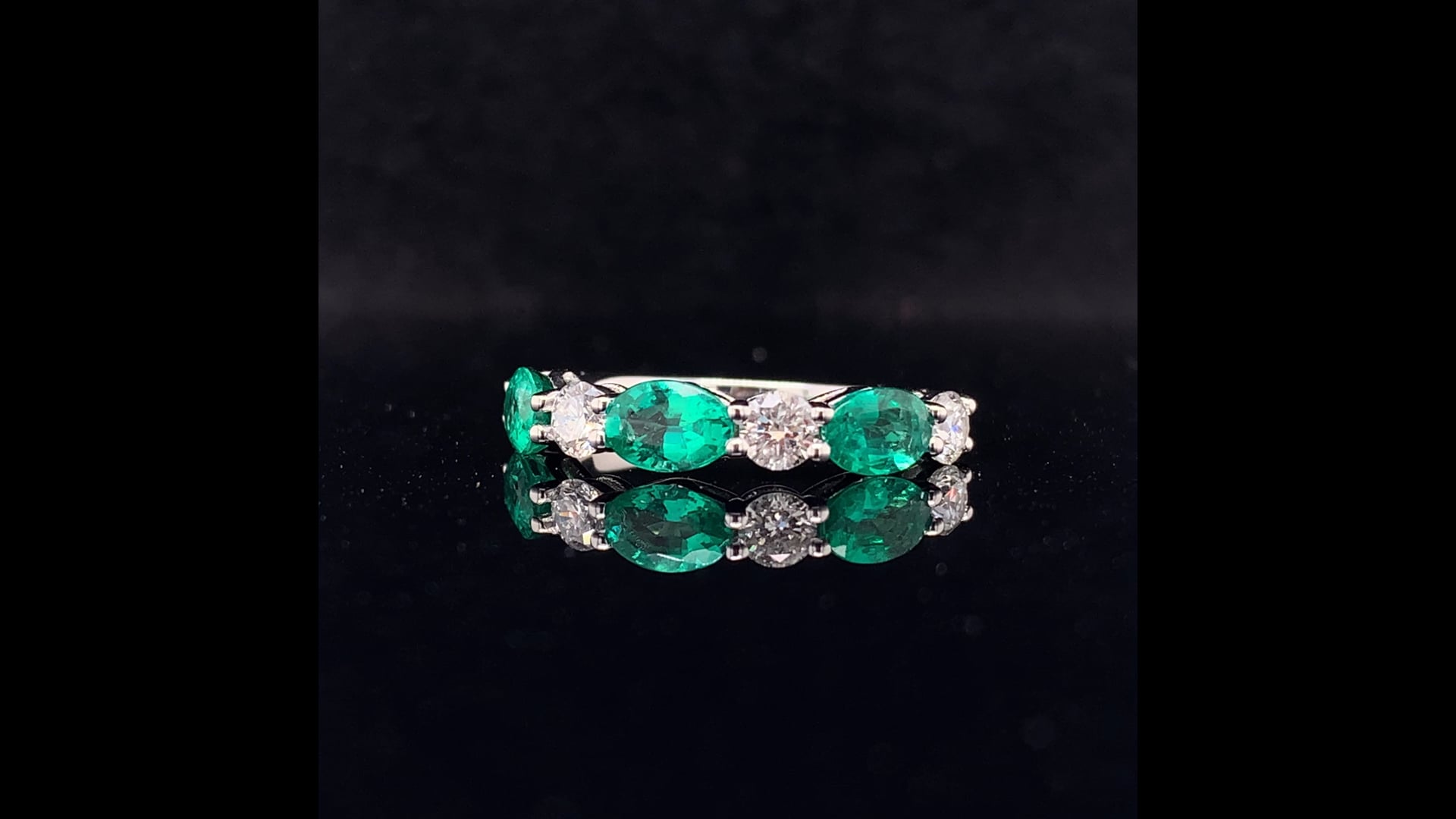 Bague De Fiançailles Ovale émeraude Diamant Halo Or Blanc 14 Carats Fine Jewelry