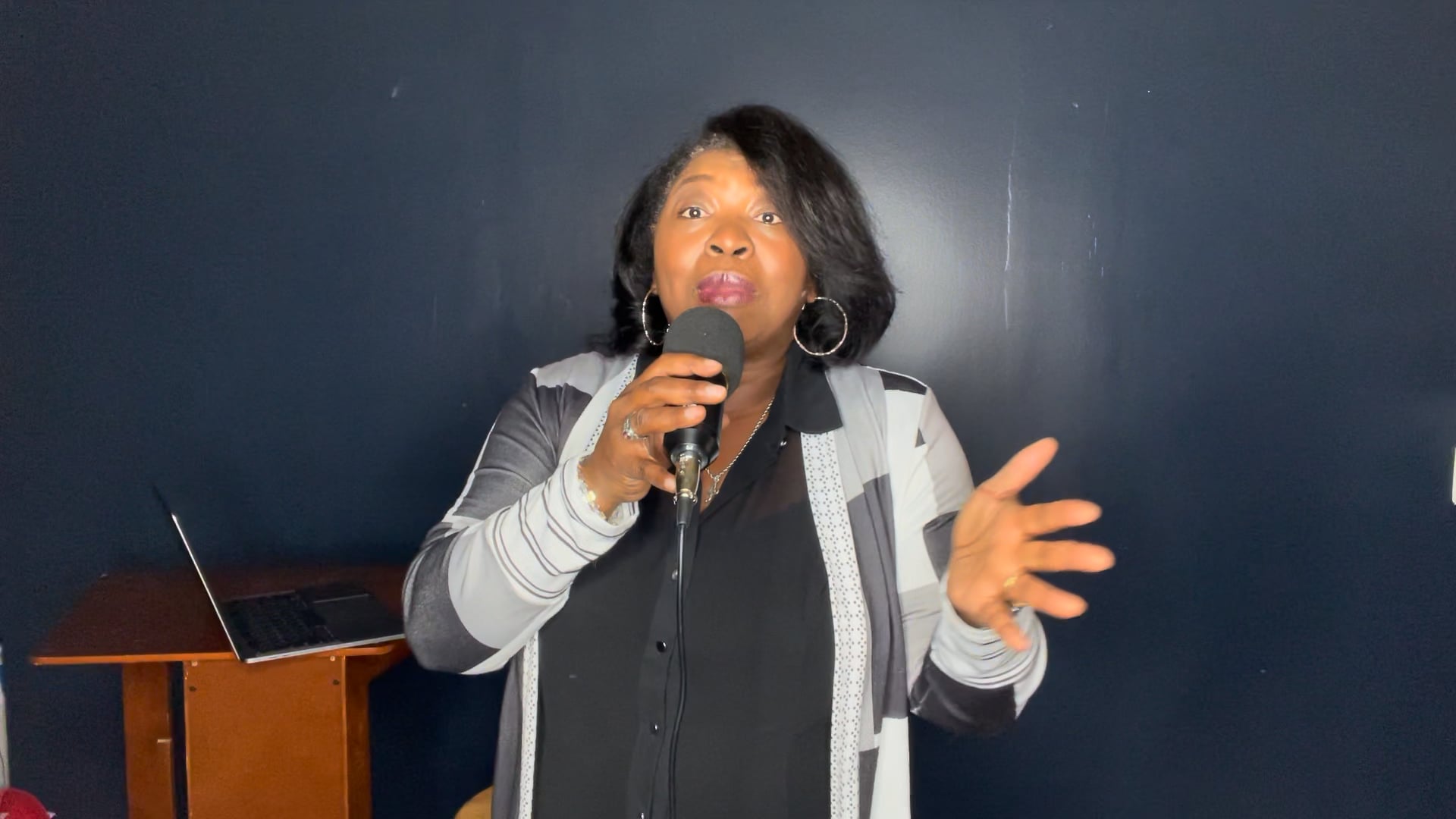 Promotional video thumbnail 1 for EmpowerHer Mindset Coach