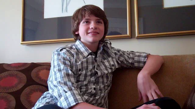 Joel courtney hotsell super 8