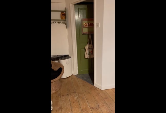 Artist studio / commercial shop space  Main Photo