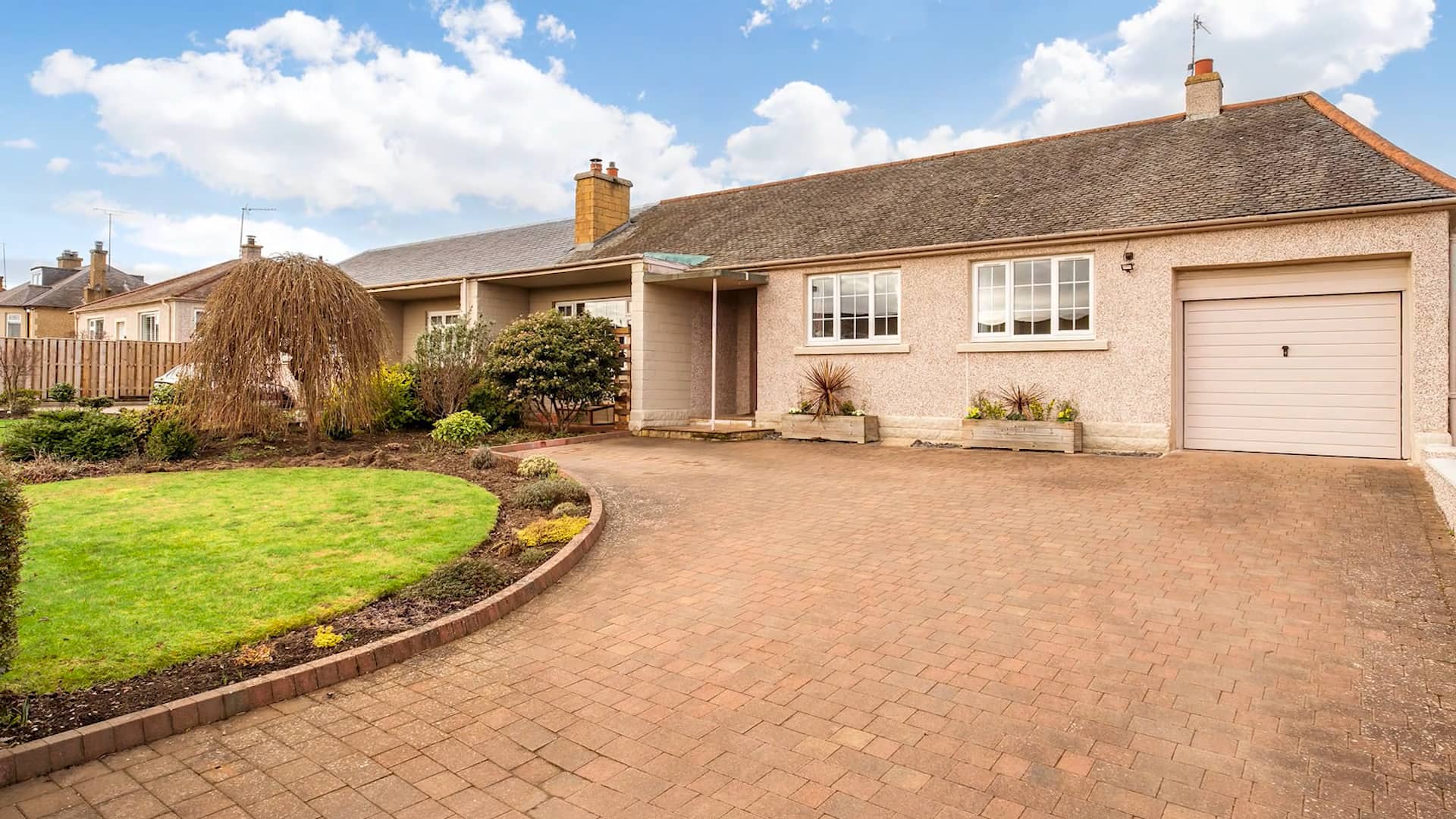 55 Eskbank Road, Bonnyrigg on Vimeo