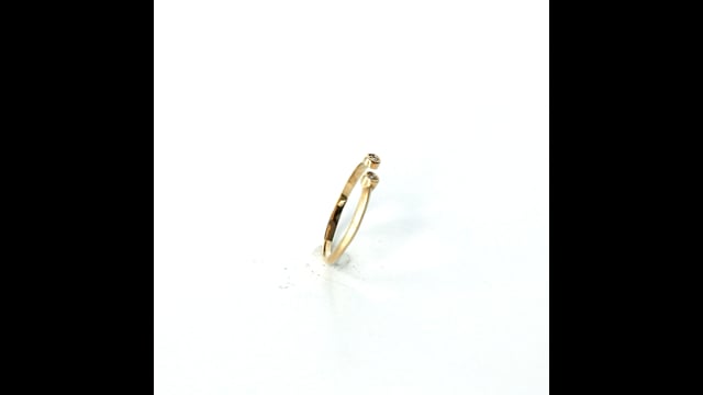 Anel Fosco Aberto com 2 Brilhantes Quadrados