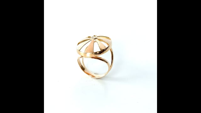 Anel em Ouro Amarelo Oval com Detalhes