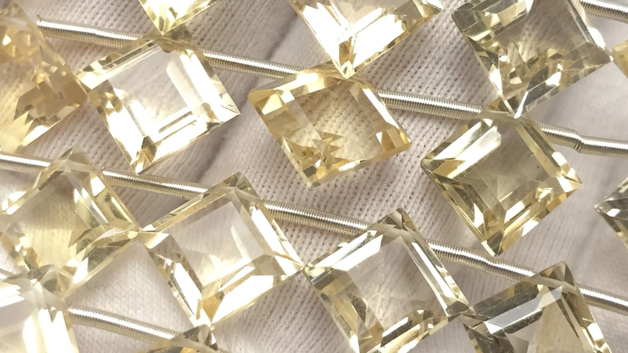 シトリン ダイヤファセットカット11×11mm 半連/1連（12粒）｜天然石