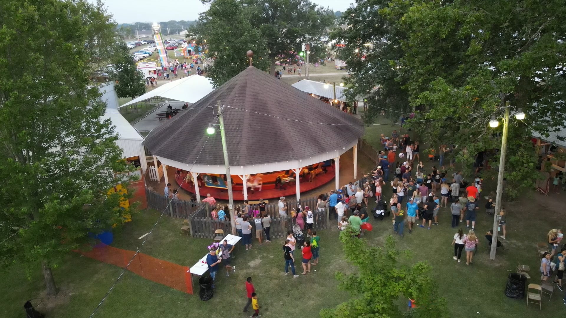 Seminary Picnic Perryville, Perryville, Carousel, Chris Janson