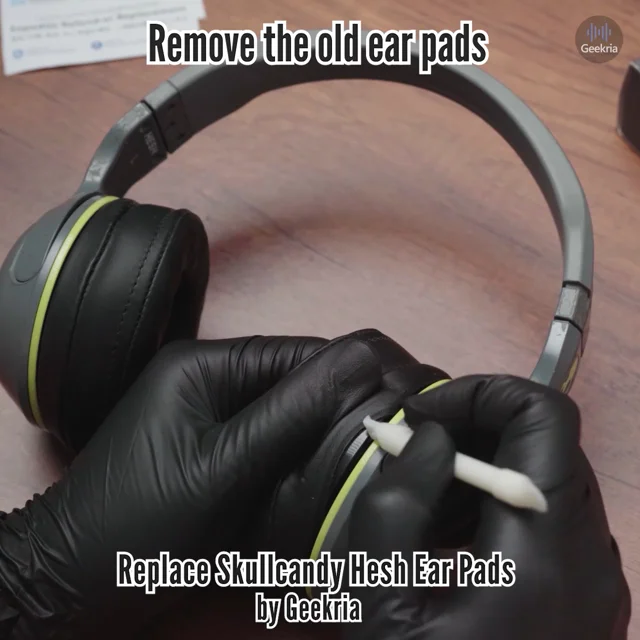 How to Replace Skullcandy Hesh2 Headphones Ear Pads / Cushions | Geekria
