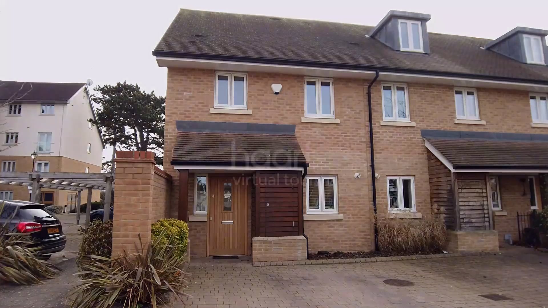 Quick Sneak Peek of New Mossford Way, Barkingside, 3 bedroom End of