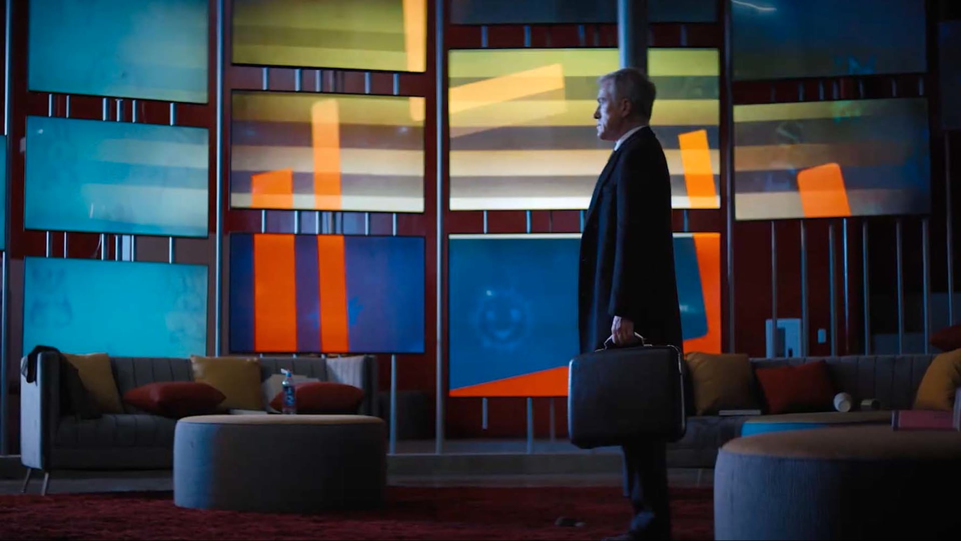 The Consultant – Trailer “Contract”