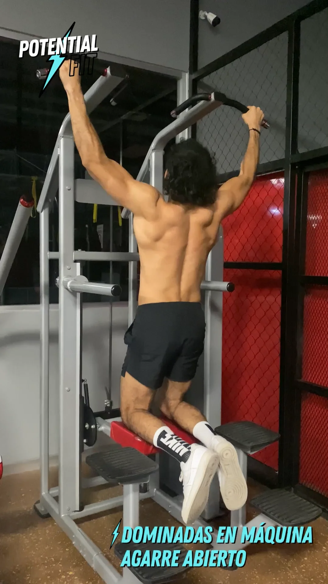 Pull ups asistidas on Vimeo