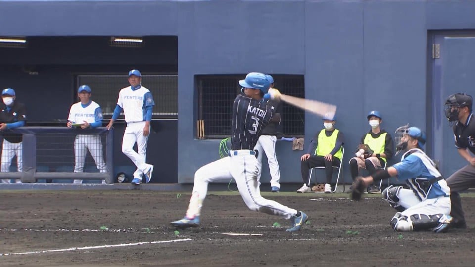 【春季キャンプ紅白戦】新戦力躍動!! ファイターズドラフト3位・加藤豪将 実戦初のタイムリーヒット!!  2023年2月11日 北海道日本ハムファイターズ