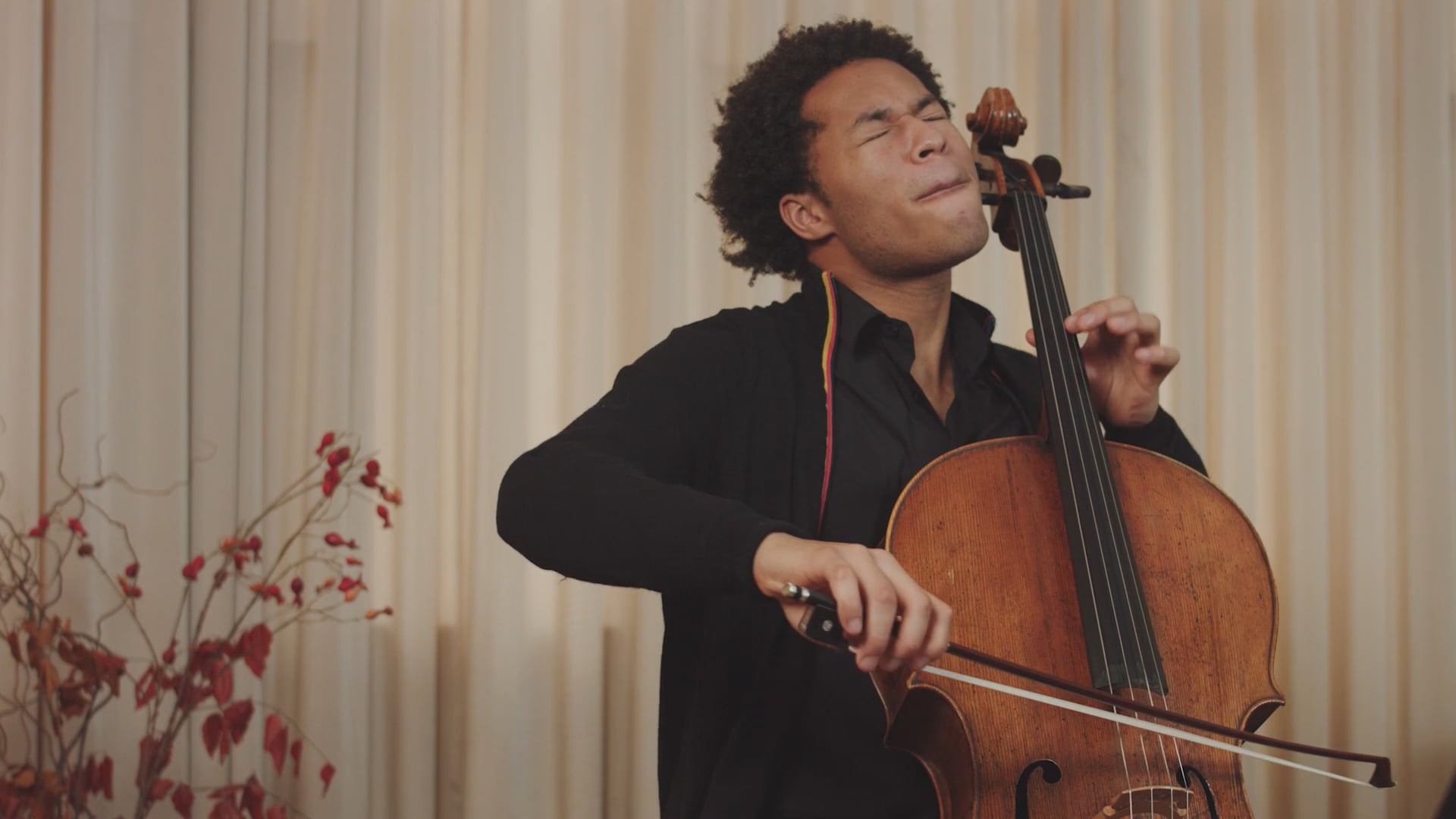 Sheku & Isata Kanneh-Mason - Saint-Saens 'The Swan'