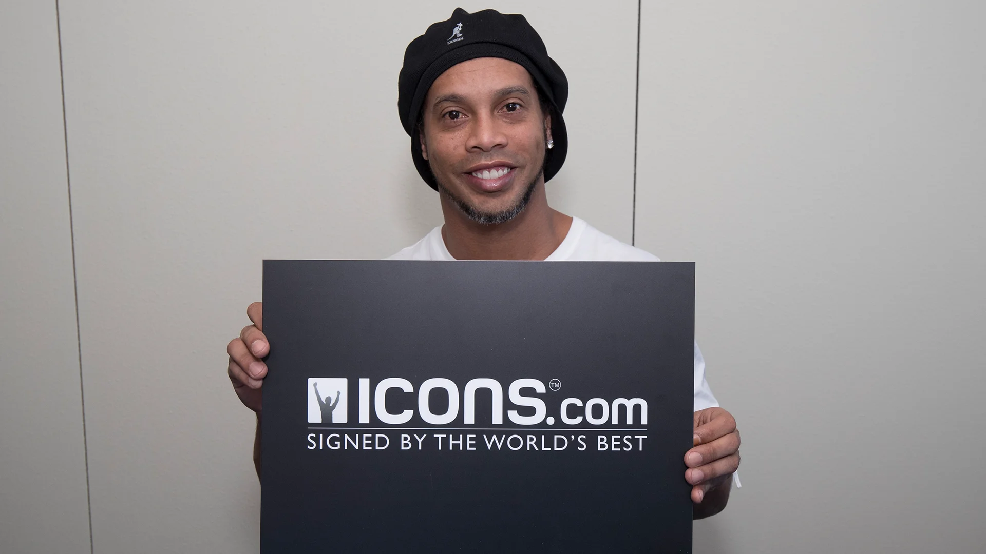Ronaldinho Signed Memorabilia & Autograph | Icons.com