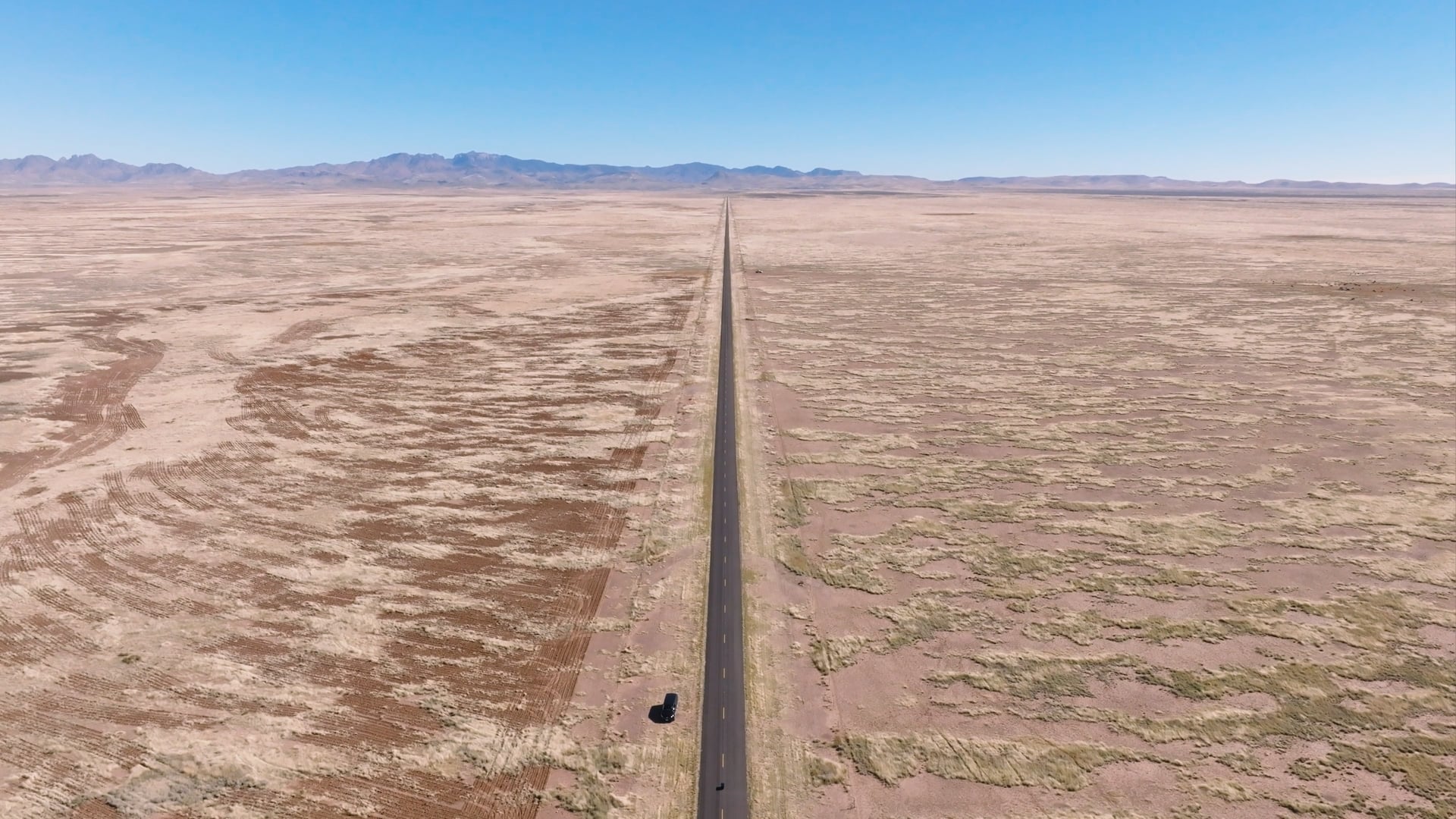 KOHLER - Toilet in the road.