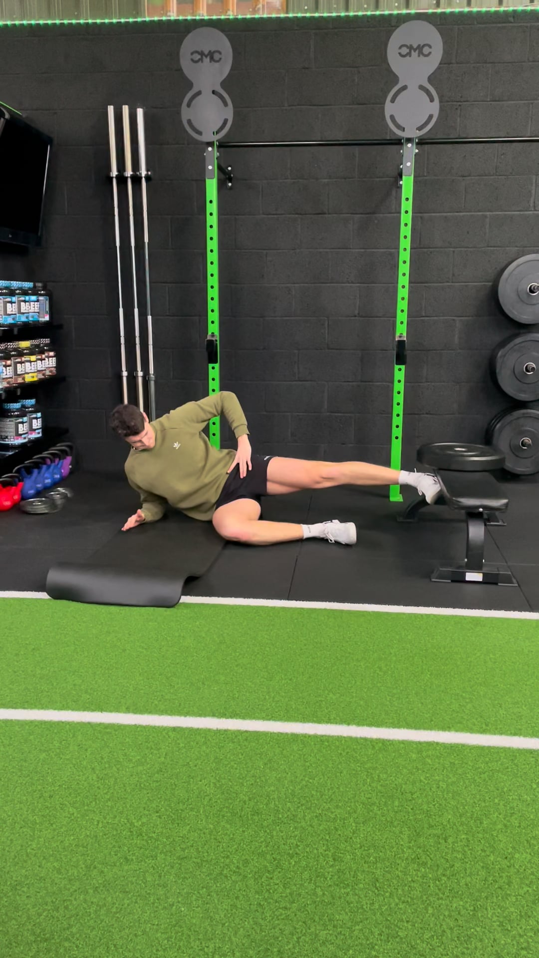 Hip Abduction Drive into Bench on Vimeo