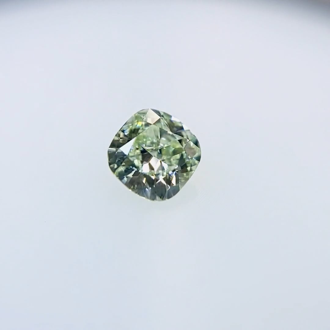 FANCY YELLOW GREEN 0.208ct RD RT1880 CGL