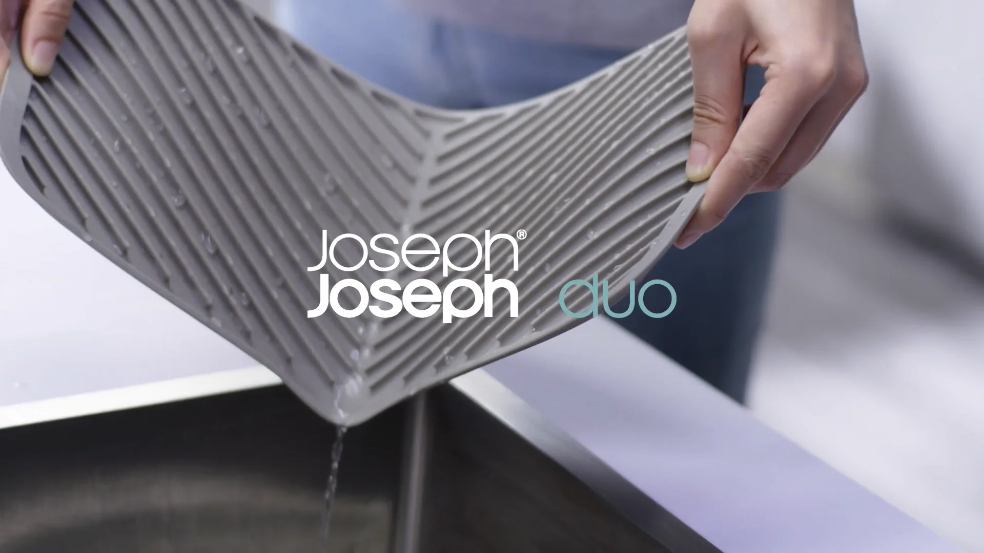 Joseph Joseph DUO Foldable Draining Mat 80069 on Vimeo