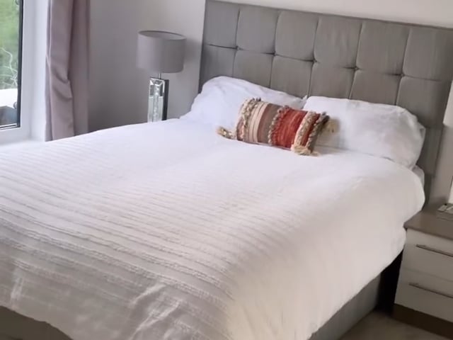 Video 1: Main bedroom