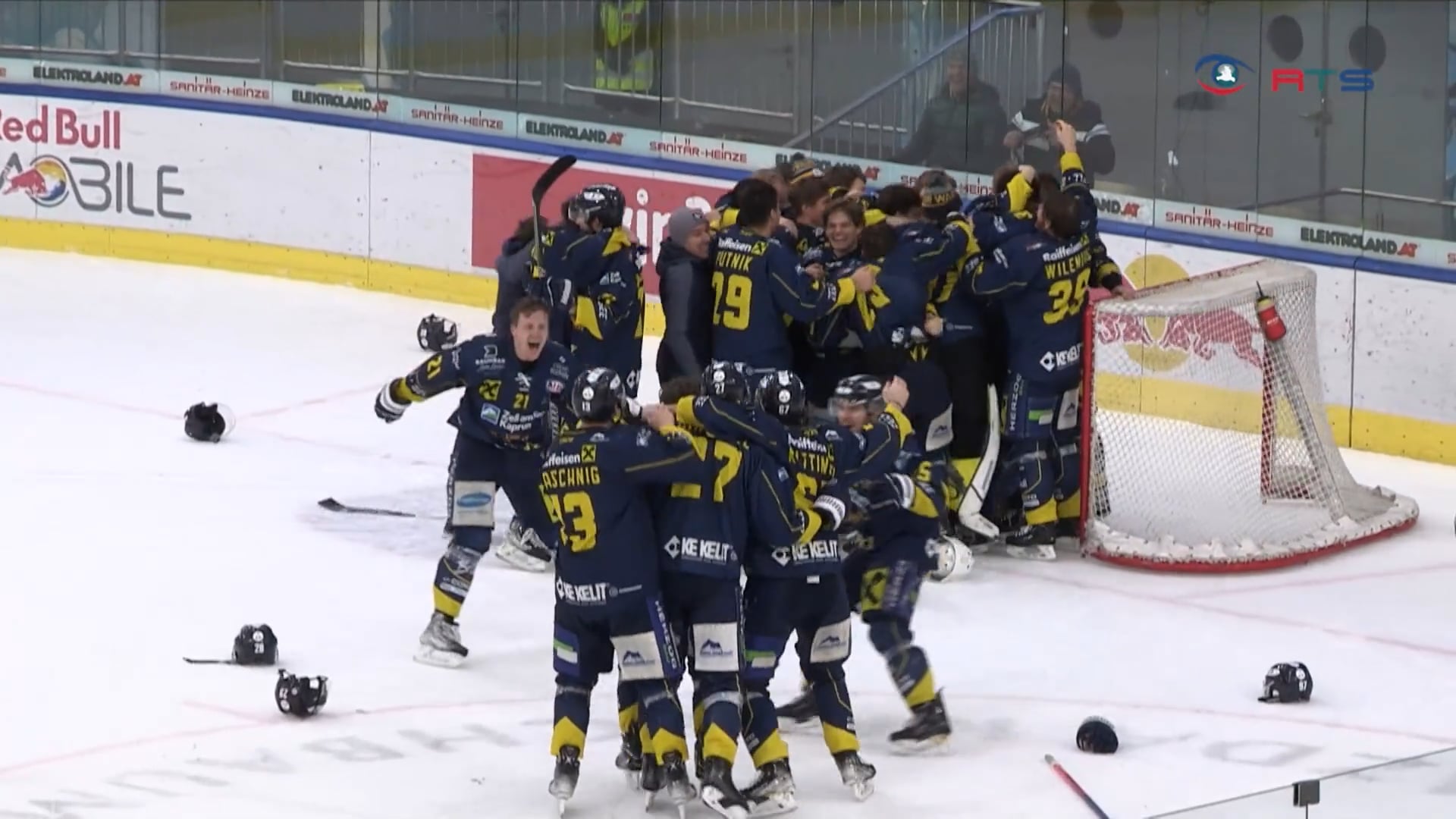 grosses-salzburg-derby-zeller-eisbaeren-schlagen-red-bull-und-werden-oesterreichmeister