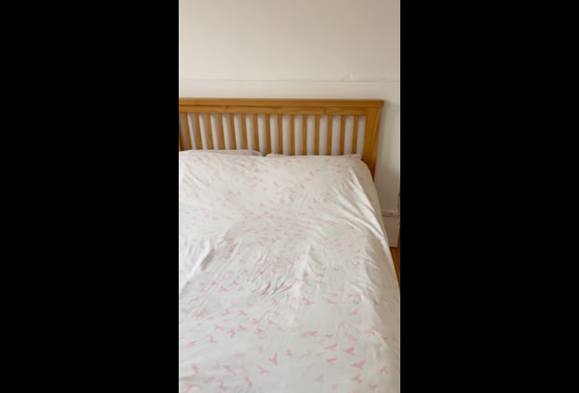 Airy double room in Victorian house  Main Photo