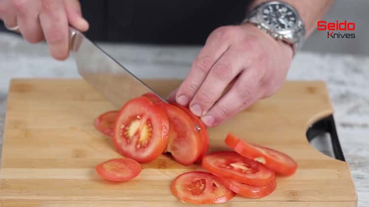 The Perfect Tomato Slicing Knife