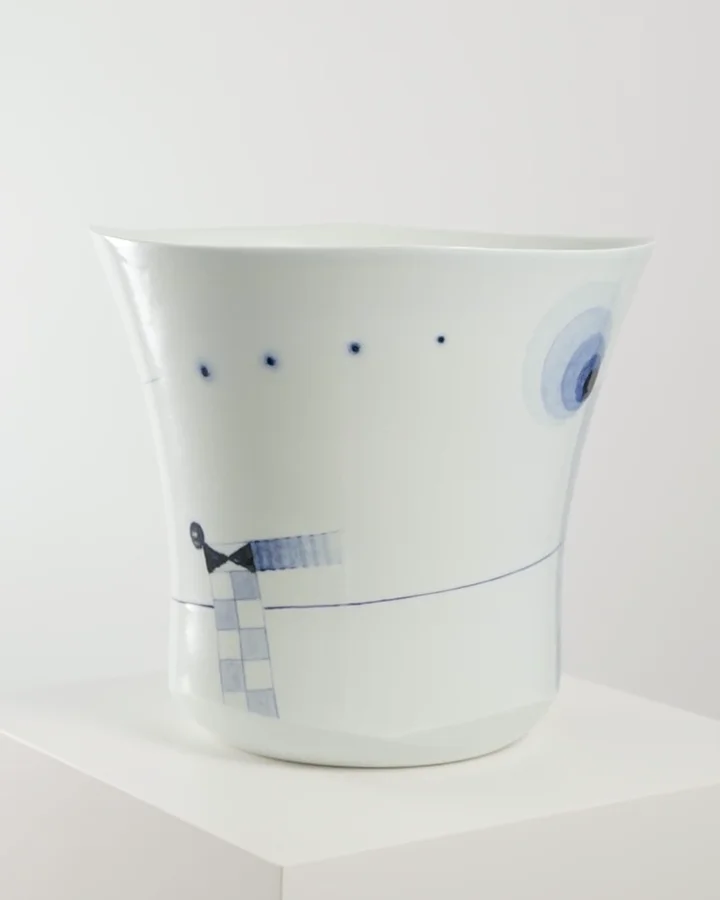 Flower Vase with Inlaid Line and Cobalt Pattern | Ceramic | Kogei