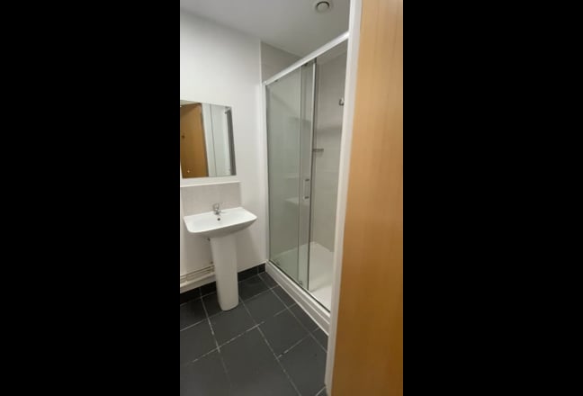 Video 1: kitchenette 