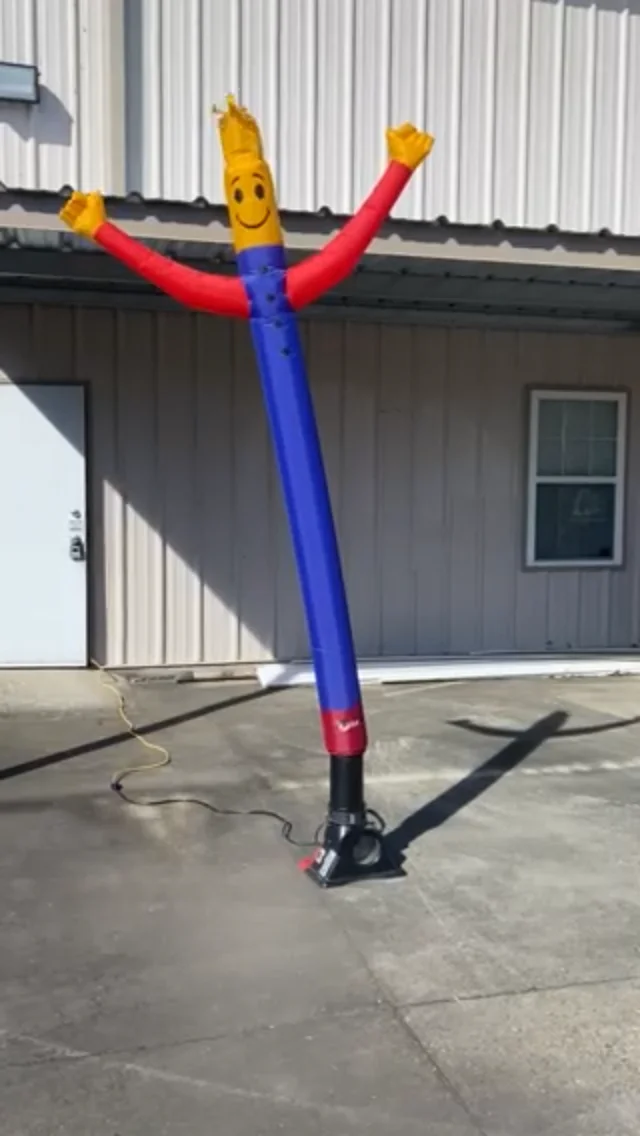 Video of 8 foot dancer on Raven blower