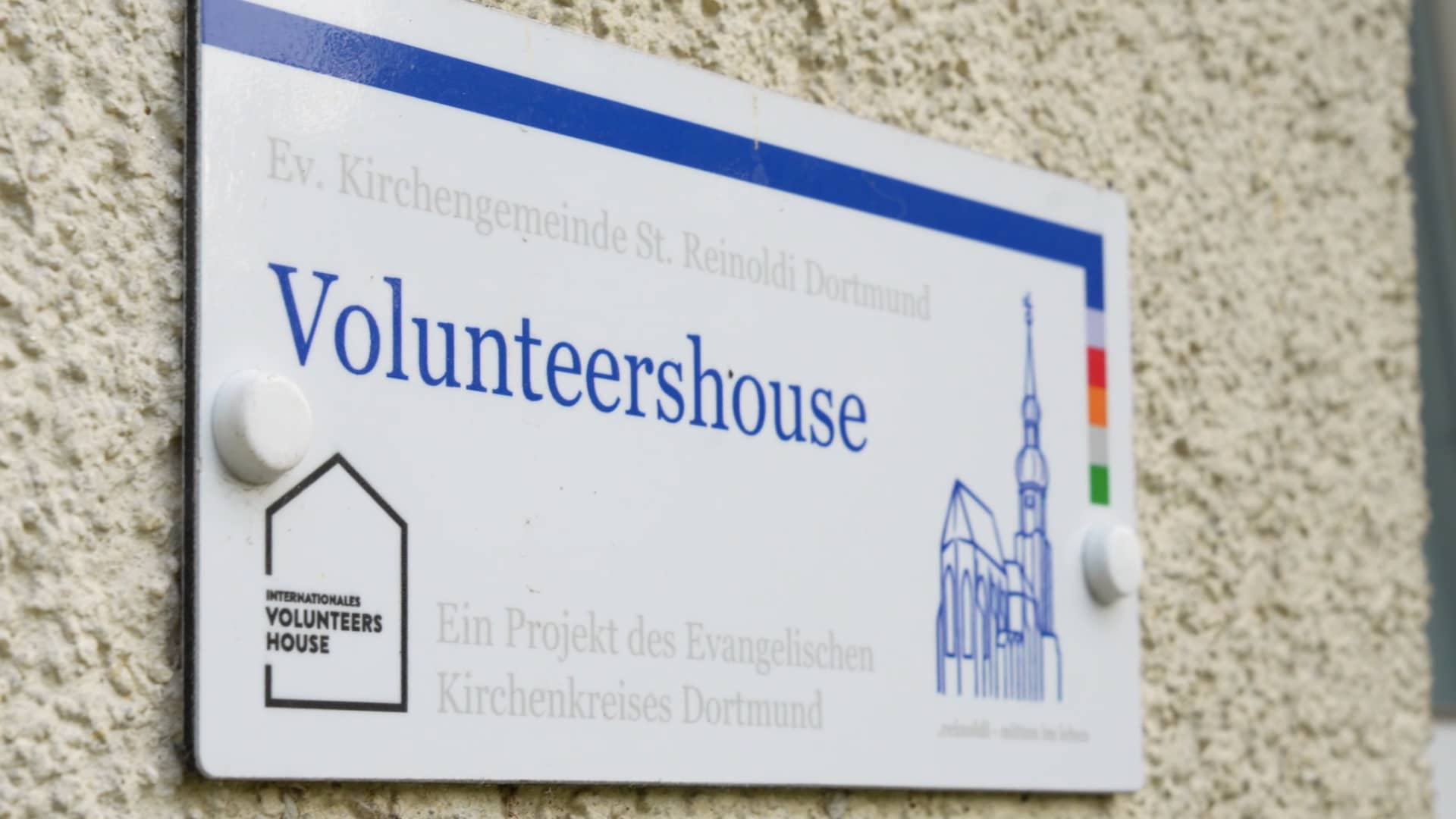 Volunteershouse english version on vimeo