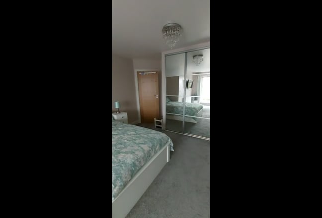 Large double room with an amazing sea view Main Photo