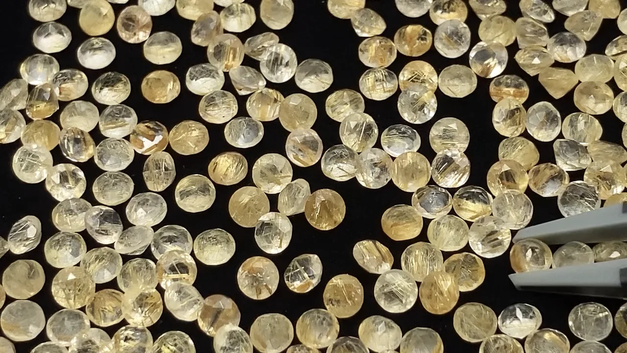 ルチルクォーツ ルース ラウンドファセットカット4×4mm 10粒｜天然石