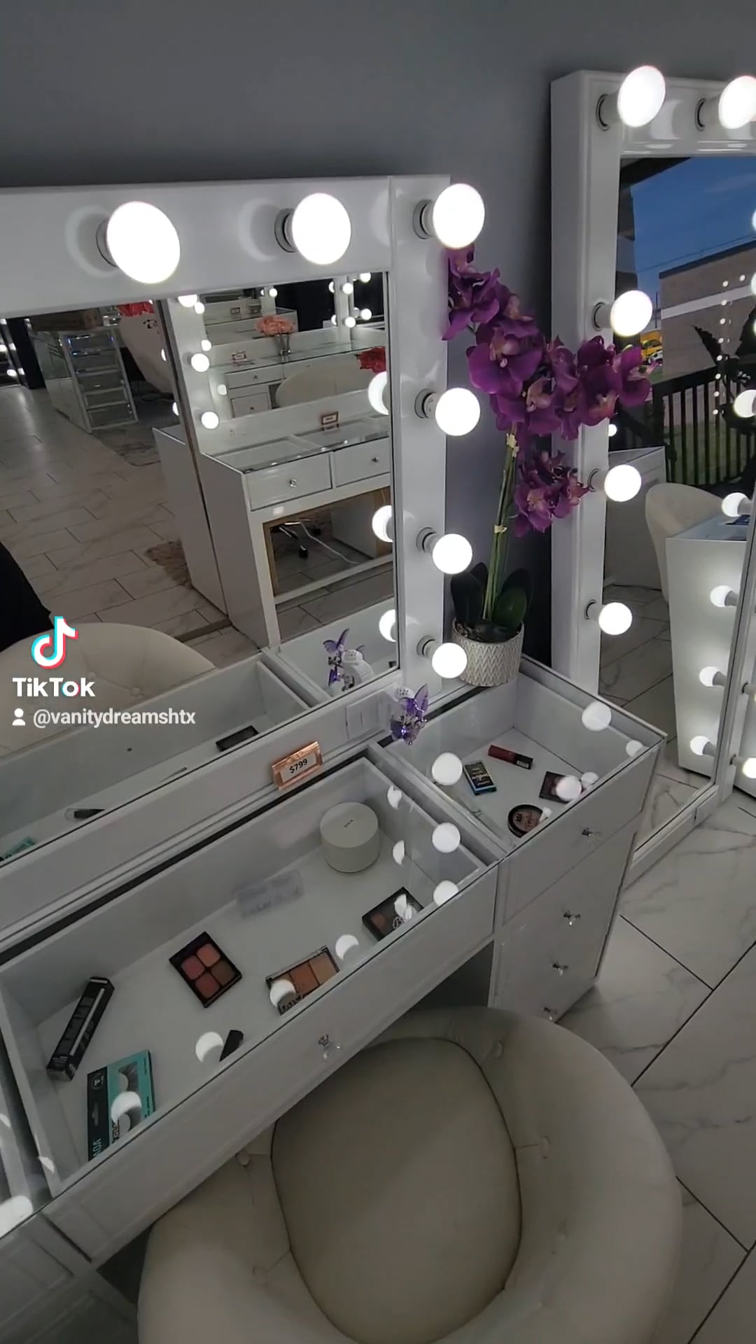 Vanity Dreams Vanity Tables and Mirrors