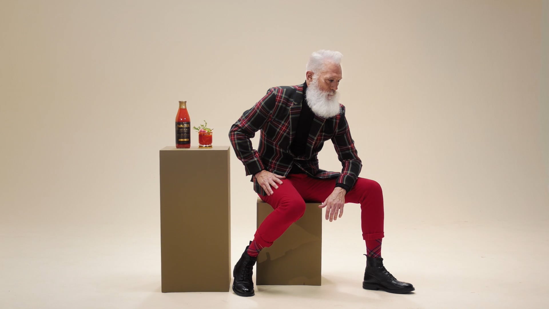 Walters "Holiday Fashion"