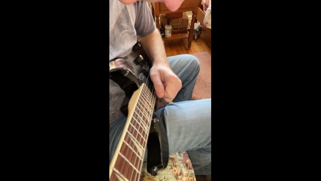 Left hand tremolo side