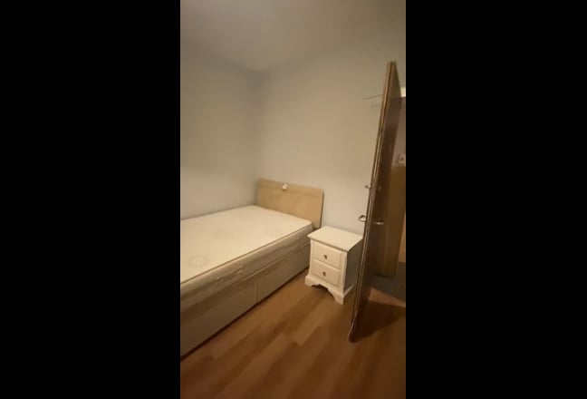 Video 1: Bedroom 