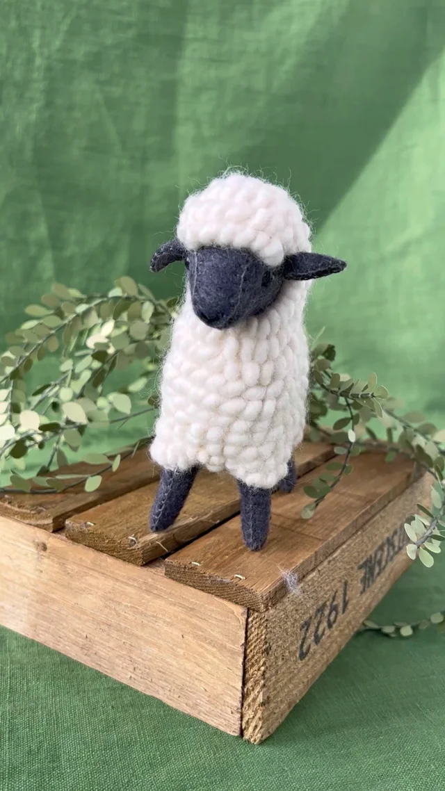 Felted Sheep DIY Template & Tutorial - Lia Griffith
