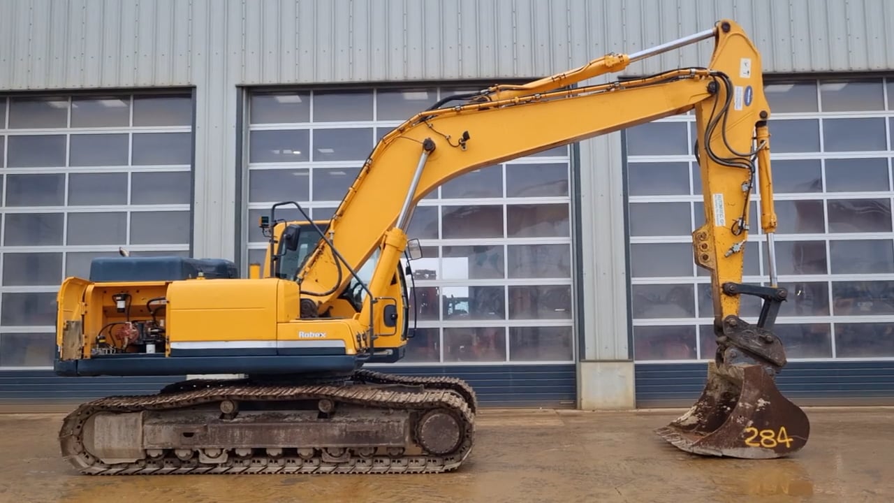 Hyundai R220LC-9A - Leeds March 23 on Vimeo