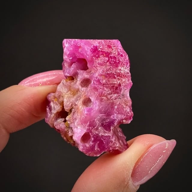 自家製 Corundum Ruby Genuine Amazon.com: Natural Stone Natural Rough Red Corundum and